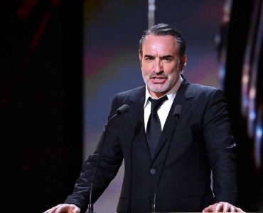 Jean Dujardin inconsolable : sa photo bouleversante de Bruno Salomone, deux mois après sa mort