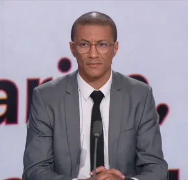 Affaire Master Poulet : le maire de Saint-Ouen-sur-Seine, Karim Bouamrane refuse de goûter un plat en direct sur le plateau de BFMTV