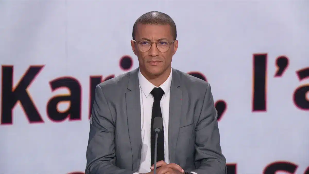 Affaire Master Poulet : le maire de Saint-Ouen-sur-Seine, Karim Bouamrane refuse de goûter un plat en direct sur le plateau de BFMTV