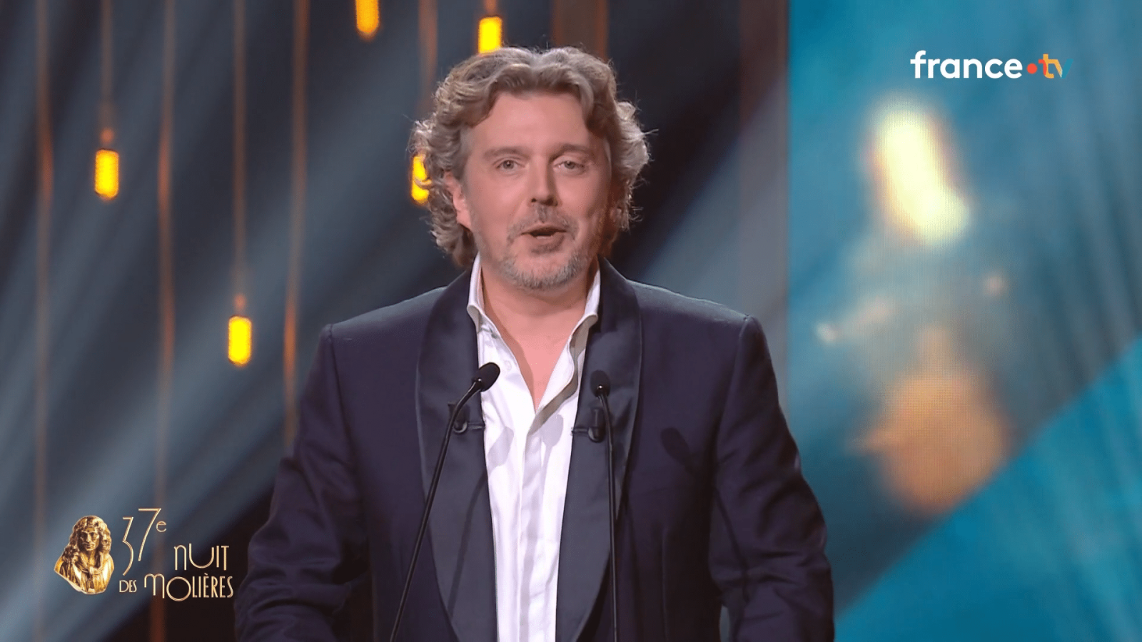 Alex Vizorek "pas marrant" aux Molières 2026 : sa réponse au rédacteur-en-chef de Pascal Praud