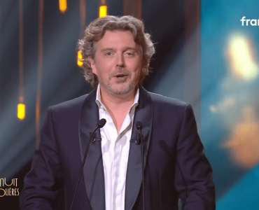Alex Vizorek "pas marrant" aux Molières 2026 : sa réponse au rédacteur-en-chef de Pascal Praud