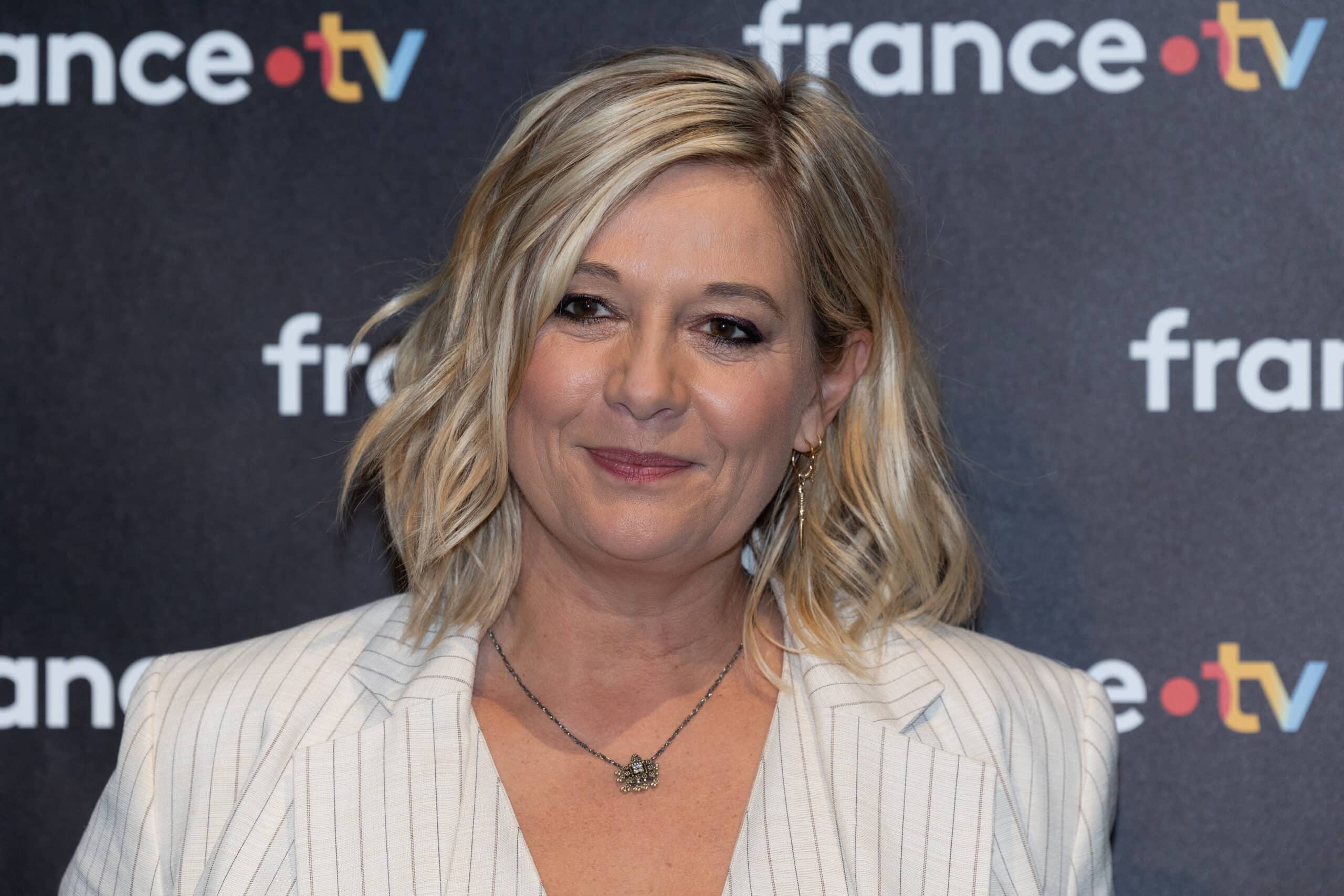 Patrick Bruel : Flavie Flament refuse la chambre mise à sa disposition dans son l’hôtel du chanteur lors sa dernière venue à L’Isle-sur-la-Sorgue