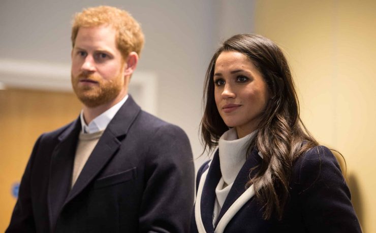 Meghan Markle publie, 8 ans après son mariage avec Harry, de nouvelles images de leur mariage, début d’une longue rupture familiale