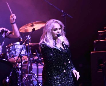"Nous avons le profond regret d’annoncer" : Bonnie Tyler hospitalisée d'urgence, elle serait dans le coma