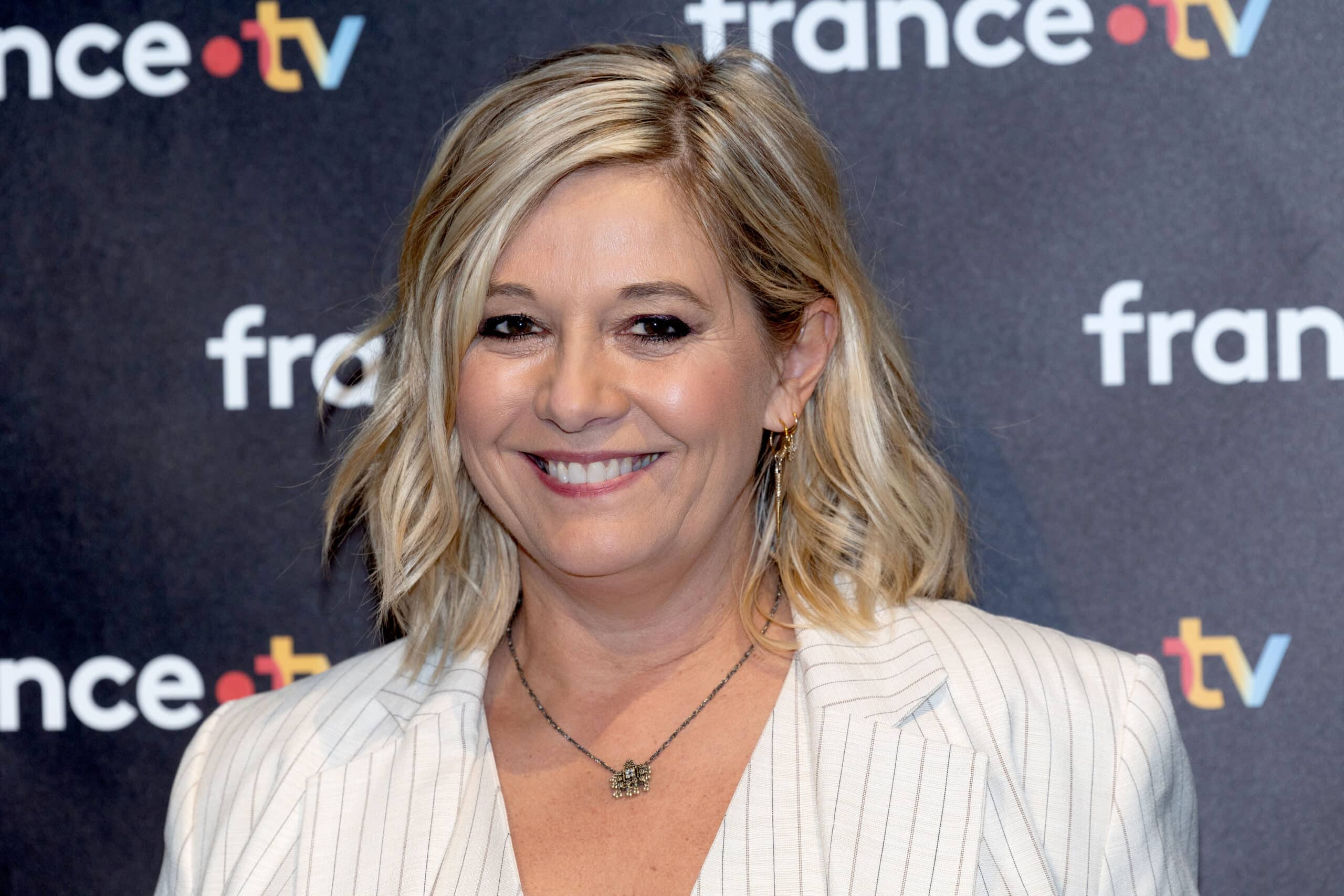 Flavie Flament bouleversée : en pleine émission sur France 3, elle retrouve Mr et Mme Michoux, ses instituteurs de primaire