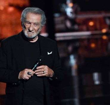 Eddy Mitchell enterré par une invitée de Laurence Boccolini : le plateau hilare