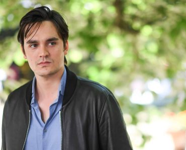 "Il est devenu incontrôlable", Alain-Fabien Delon, sa chérie aurait rompu à cause de ses "crises de colère"