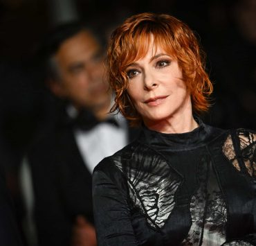 "C’est à qui le tour", Mylène Farmer, c’est la folie, la chanteuse est de retour