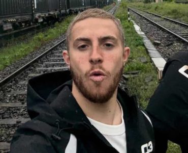 "Je ne prends la place de personne" : Michou recruté par M6 pour la Coupe du monde répond à ses détracteurs