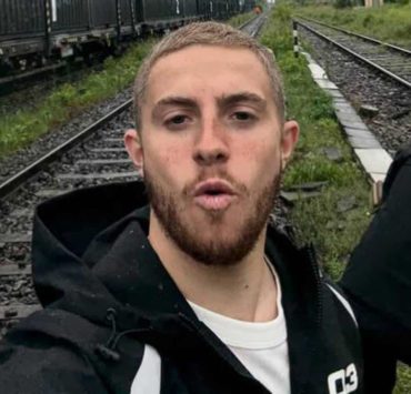 "Je ne prends la place de personne" : Michou recruté par M6 pour la Coupe du monde répond à ses détracteurs