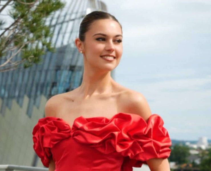 Miss France 2027 : découvrez qui est Solène Videau, élue Miss Aquitaine