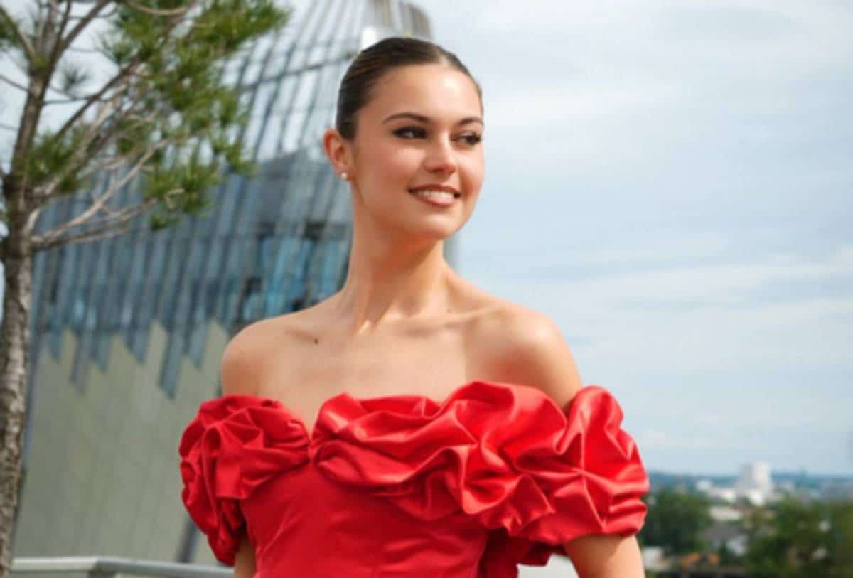 Miss France 2027 : découvrez qui est Solène Videau, élue Miss Aquitaine