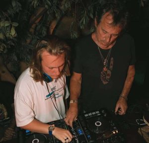 Swann, le fils de Jean-Luc Reichmann mixe désormais dans l’un des lieux les plus sélect de la capitale