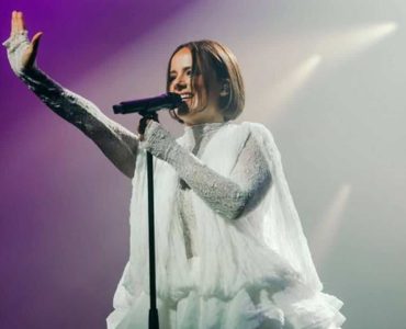 Alizée atterrit au Mexique où se trouve nombre de ses fans mais tout ne se passe pas comme prévu !