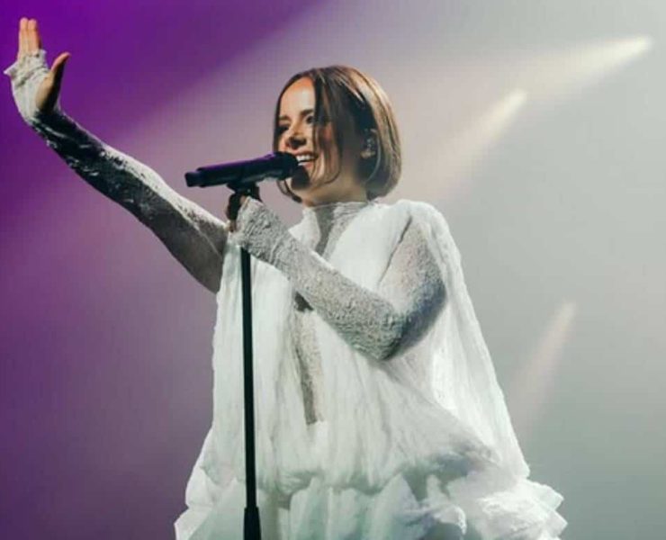 Alizée atterrit au Mexique où se trouve nombre de ses fans mais tout ne se passe pas comme prévu !