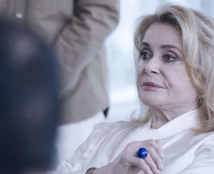 Catherine Deneuve : ses confidences bouleversantes sur sa sœur Françoise Dorléac dans Le Papotin