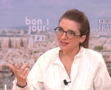 The Voice : Aurore Bergé envoie un SMS à un ancien candidat pour lui annoncer qu’il sera prochainement décoré