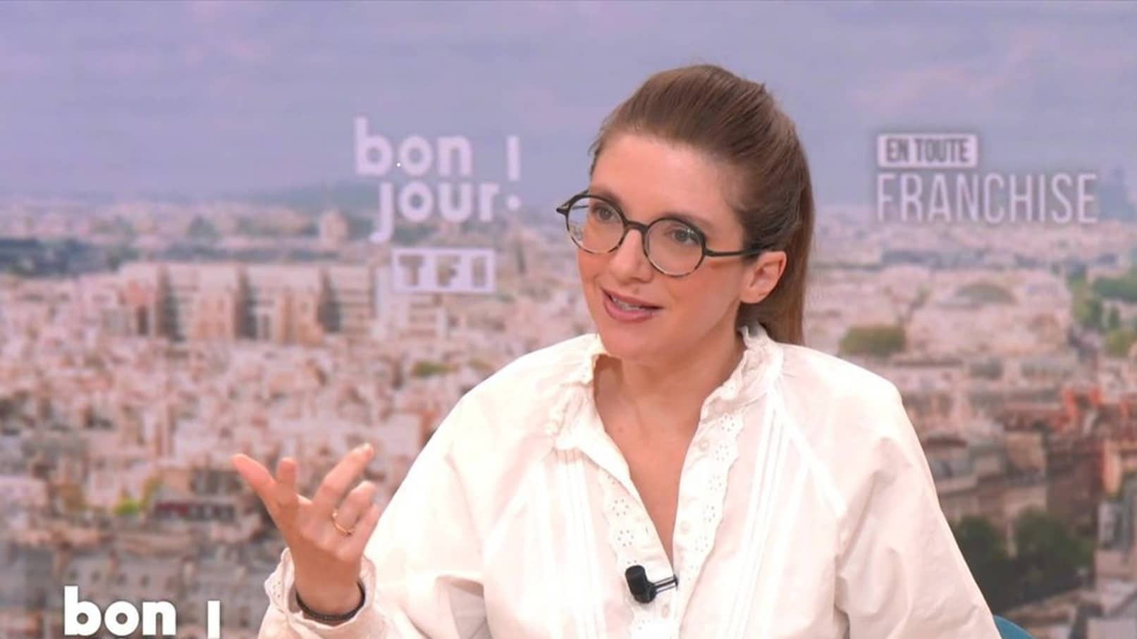 The Voice : Aurore Bergé envoie un SMS à un ancien candidat pour lui annoncer qu’il sera prochainement décoré