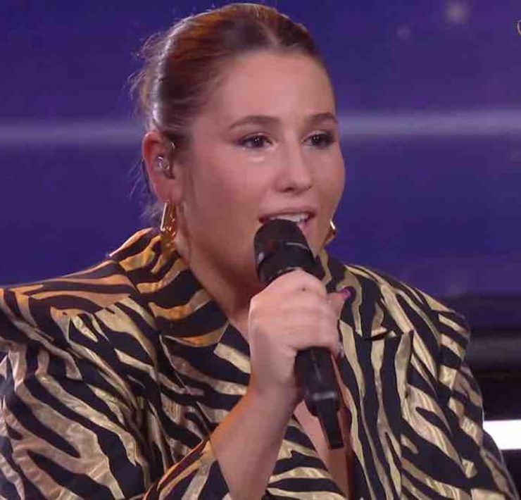 "J'ai eu l'honneur d'être le fil conducteur" : le rôle surprise d'un ancien de la Star Ac' sur l'album de Clara