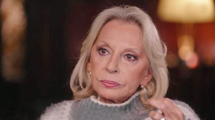 Hospitalisée d’urgence pour "une infection respiratoire aiguë", Véronique Sanson annule son retour sur scène