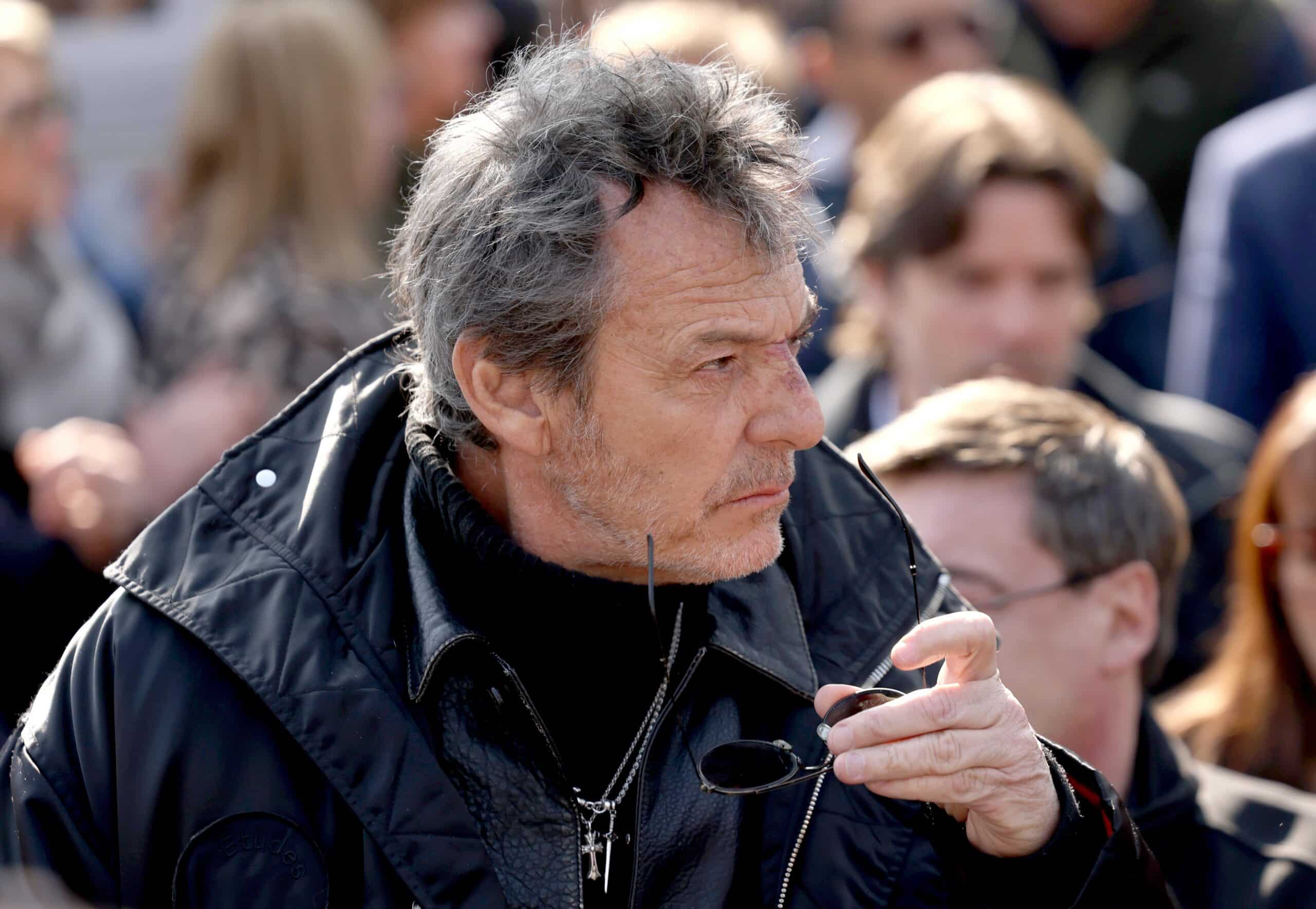 "Elle s’est excusée, c’est le comble", Jean-Luc Reichmann, ému, raconte les derniers mots de sa mère avant de mourir