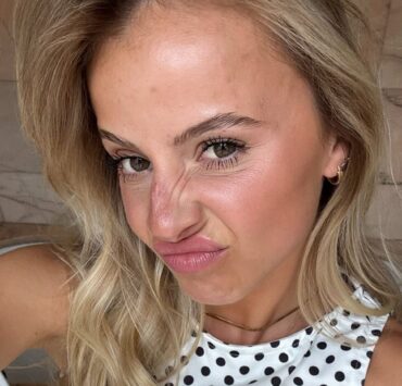Carla Dona : l’ancienne candidate de la Star Academy va se marier avec son compagnon de 14 ans son aîné