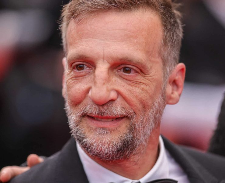 Mathieu Kassovitz, son quotidien loin de la cité : sa maison avec jardin, ring de boxe, 2 bâtisses, et vue sur le bois de Vincennes