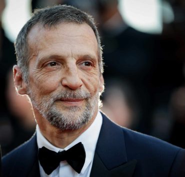 Agnès Léglise, ex-compagne d’Antoine de Caunes, accuse publiquement Mathieu Kassovitz de lui avoir envoyé une photo intime non sollicitée