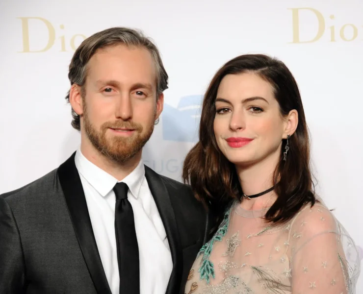 Anne Hathaway annonce être enceinte de son troisième enfant à 43 ans