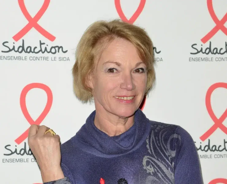 Brigitte Lahaie regrette que le chanteur Patrick Bruel soit blacklisté et remet en cause la parole de certaines victimes : "Elles ont fait une connerie"