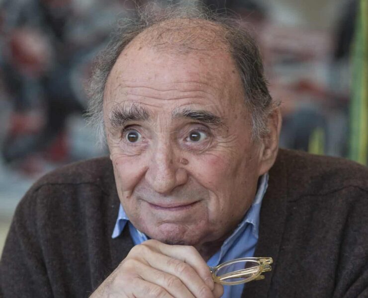 Claude Brasseur : sa maison d’enfance est devenue un restaurant au nom très évocateur, dans ce village médiéval les Alpes Maritimes