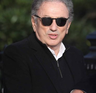 Michel Drucker mêlé à une fausse vente de médicaments anti-douleurs : l’animateur fait une mise au point