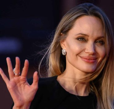 Angelina Jolie : cette maternité avec vue sur la promenade des Anglais, où elle a accouché à Nice