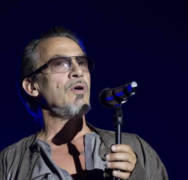 "Une certaine arrogance", Florent Pagny, sa voisine en Patagonie, témoigne sur France Inter, le chanteur a fait bâtir là où il ne fallait pas