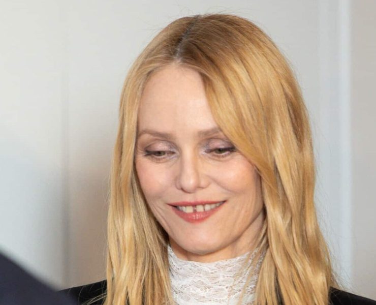 Vanessa Paradis fond en larmes à la télé, sa visite dans "un lieu avec des bons fantômes" lui a valu un gros moment de craquage