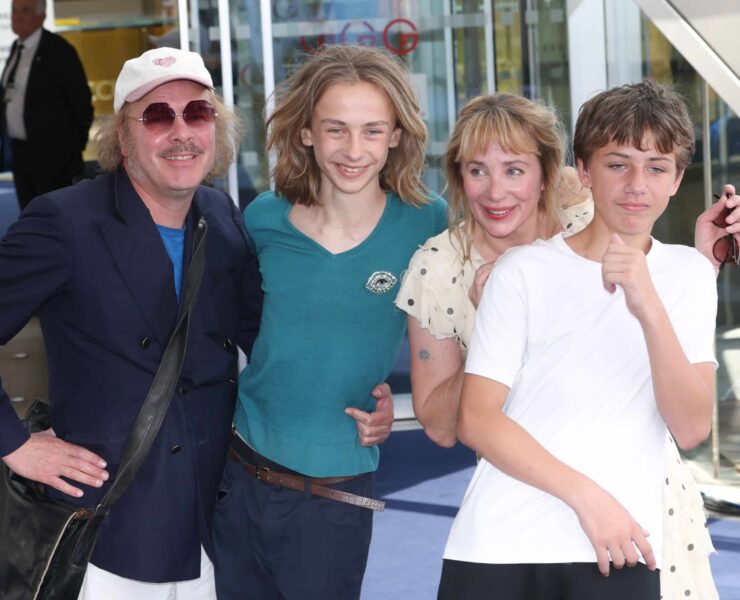 Gérard Depardieu : ses petits-fils Billy et Alfred violemment attaqués après leur première apparition publique aux côtés de Julie et Philippe Katerine