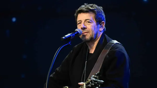 "On a ce qu’on mérite" : Élie Chouraqui, réalisateur et ami de Patrick Bruel, revient sur les accusations visant le chanteur, "profondément atteint"