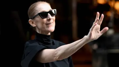 "Je vais bien" : Céline Dion en larmes, la chanteuse rassure tout le monde et cloue le bec de ses détracteurs à la Plenitude Arena