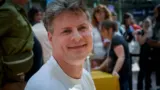 "Un petit trait de cocaïne, un peu de GHB", Matthieu Delormeau : un "urgentiste et un anesthésiste" l'ont fait sombrer dans la drogue