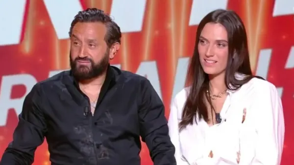 Cyril Hanouna et Shana Loustau : c’est l’amour fou dans leur Smart d’une rareté exceptionnelle au tarif insolite : "entre 50.000 et 70.000 euros"