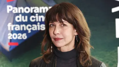 Netflix : Sophie Marceau, endeuillée, refuse de rejoindre le casting de cette série à succès