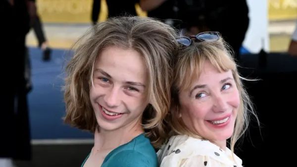 "Complètement perché comme les parents", Julie Depardieu et Philippe Katerine, leur fils Billy, victime d’une nouvelle vague de critiques, riposte