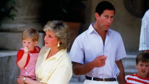 "Mon mari est amoureux de son valet" : Les mémoires chocs du comte Spencer sur le couple Charles et Diana