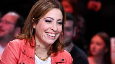 "Je suis très heureuse et très fière", Léa Salamé officialise avec son nouveau partenaire