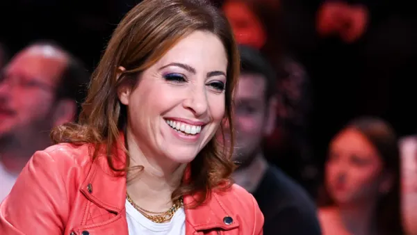 "Je suis très heureuse et très fière", Léa Salamé officialise avec son nouveau partenaire
