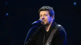 "C'est criminel" : une des maisons de Patrick Bruel visée par des feux, une enquête est en cours