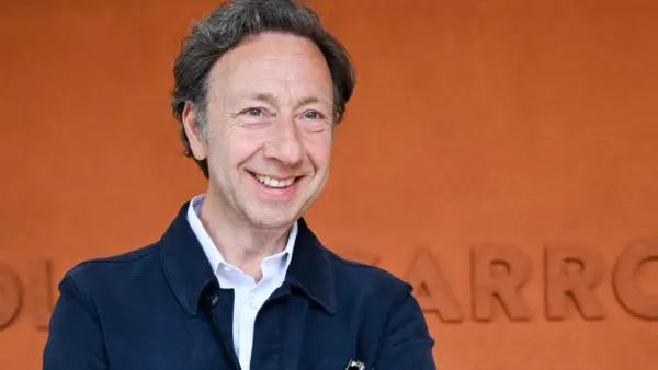 "Télé, brioches et câlins à volonté" : l'enfance luxembourgeoise qui a rendu Stéphane Bern fou des familles royales
