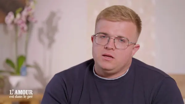 "Je déconseille", Vincent, l’apiculteur de L’amour est dans le pré, en danger sans sa tenue de travail ?