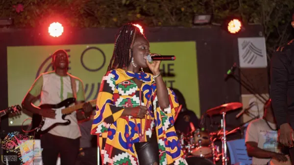 Somissou sur scène lors du showcase des REMA 2023