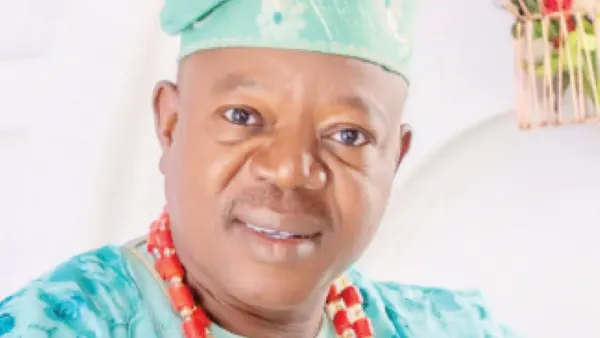 Azeez Taofeek Alade, acteur et producteur de Nollywood